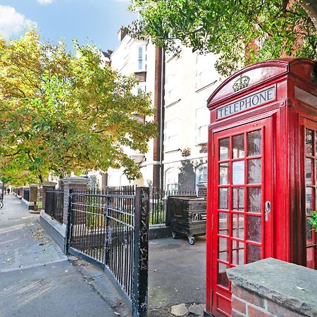 Beautiful 3 Bedroom Flat In Scott Ellis Gardens London Exterior foto