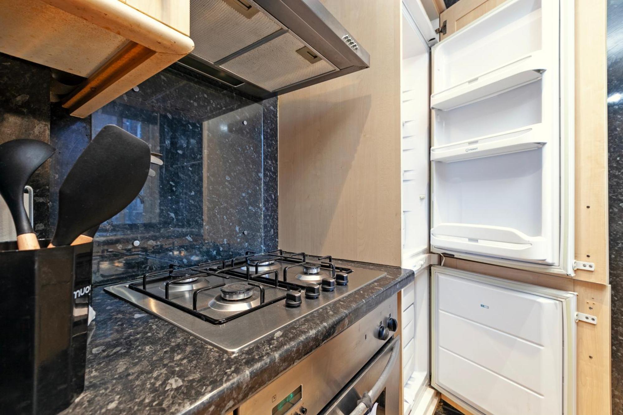 Beautiful 3 Bedroom Flat In Scott Ellis Gardens London Exterior foto