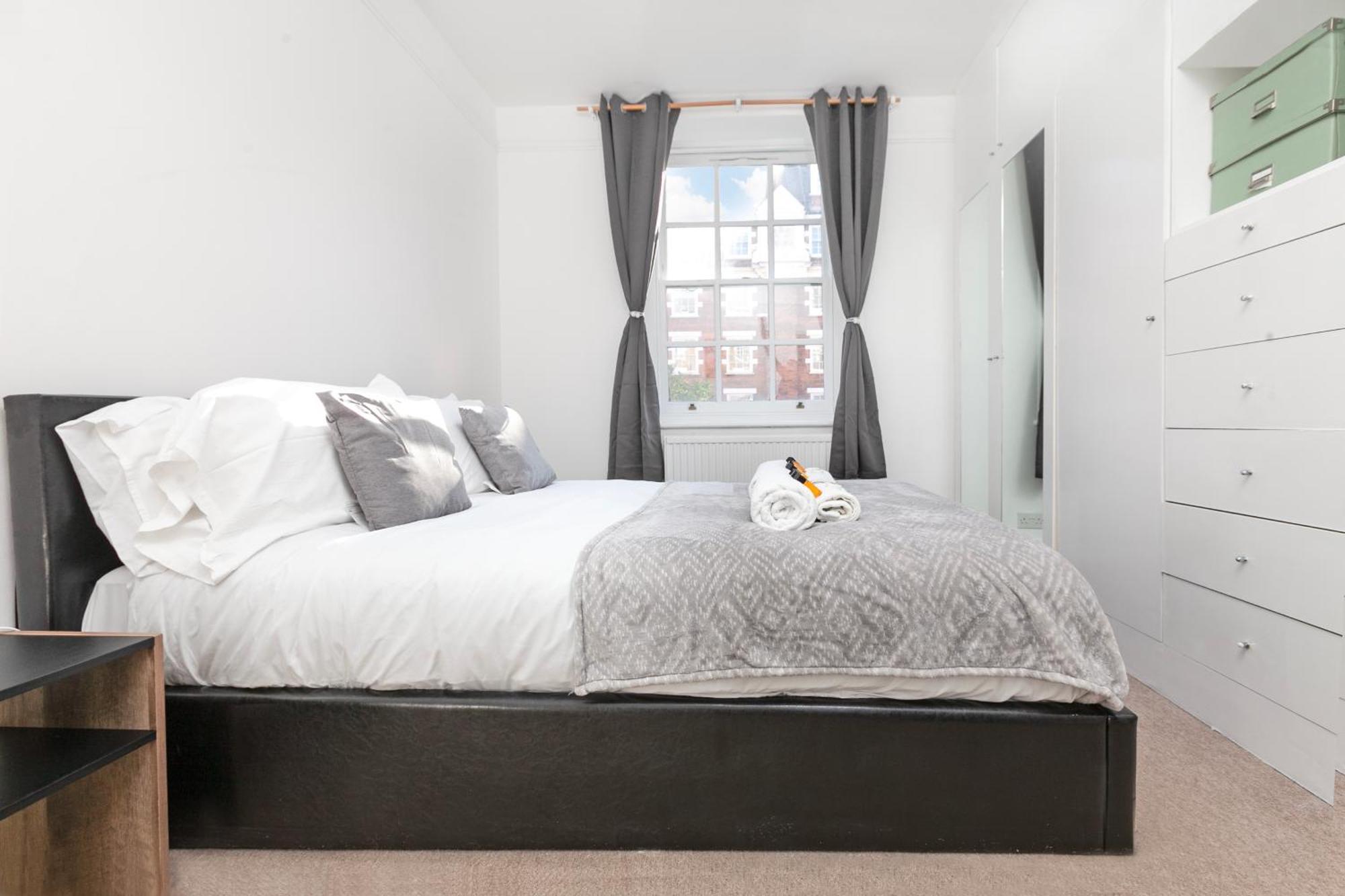 Beautiful 3 Bedroom Flat In Scott Ellis Gardens London Exterior foto