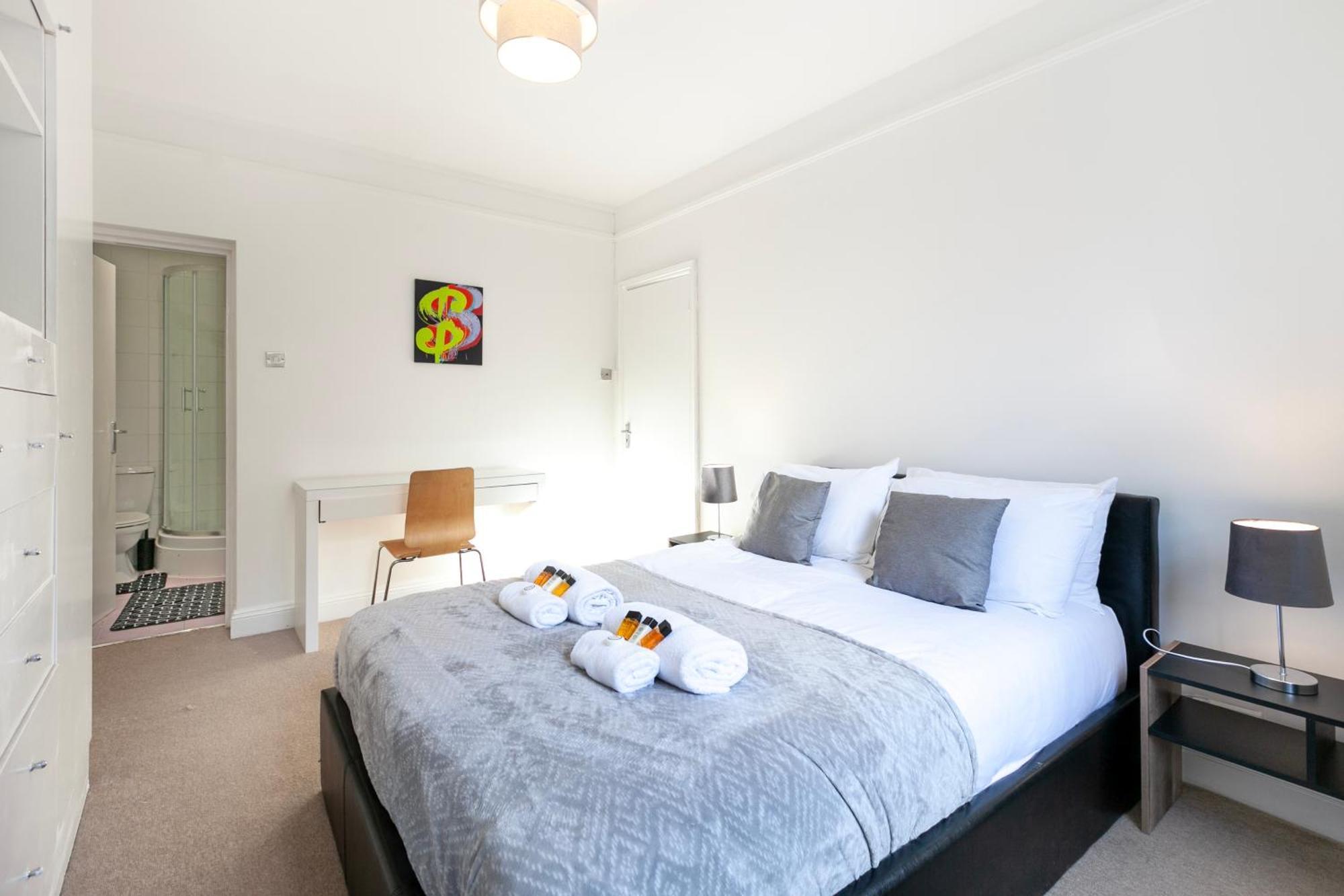 Beautiful 3 Bedroom Flat In Scott Ellis Gardens London Exterior foto