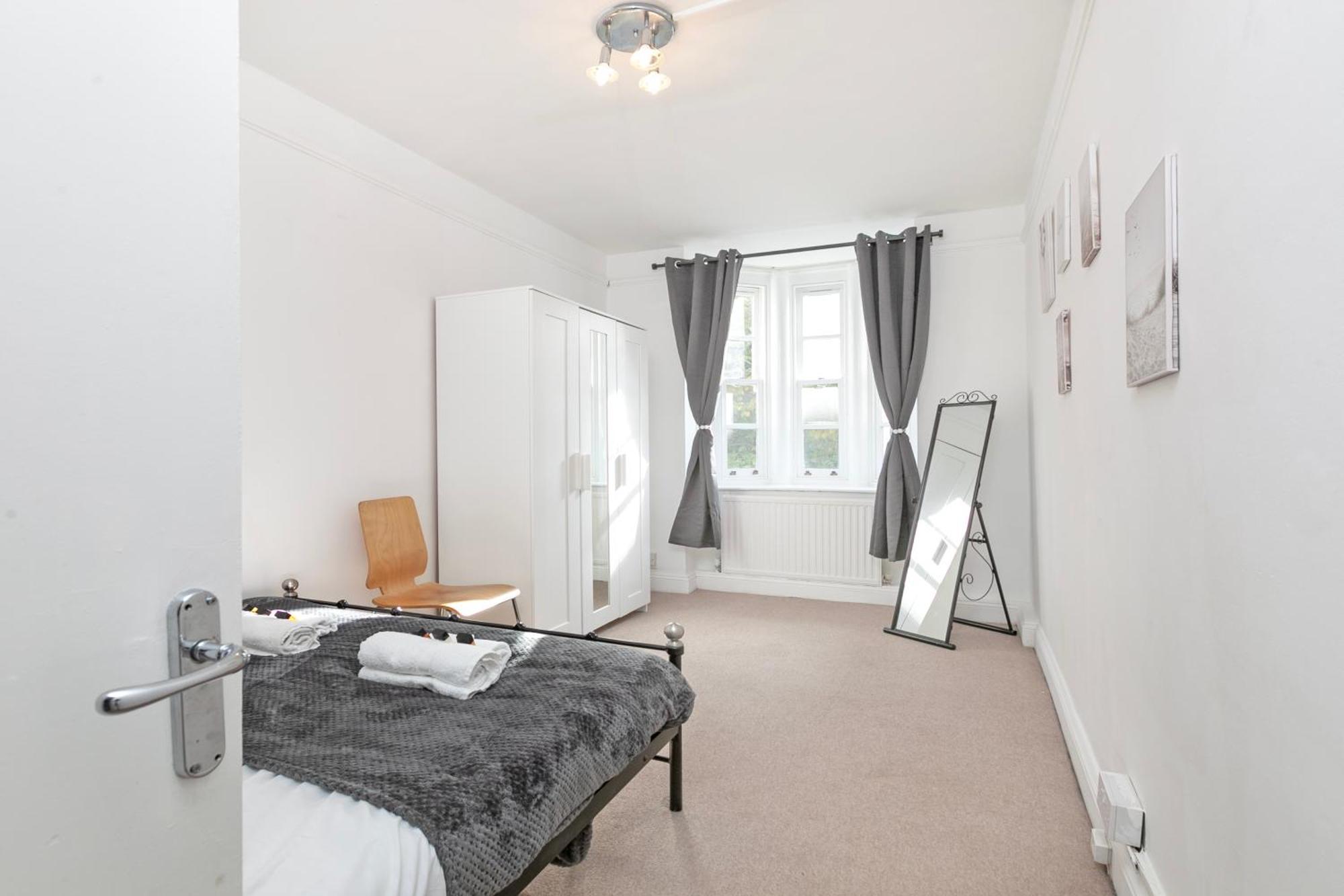 Beautiful 3 Bedroom Flat In Scott Ellis Gardens London Exterior foto