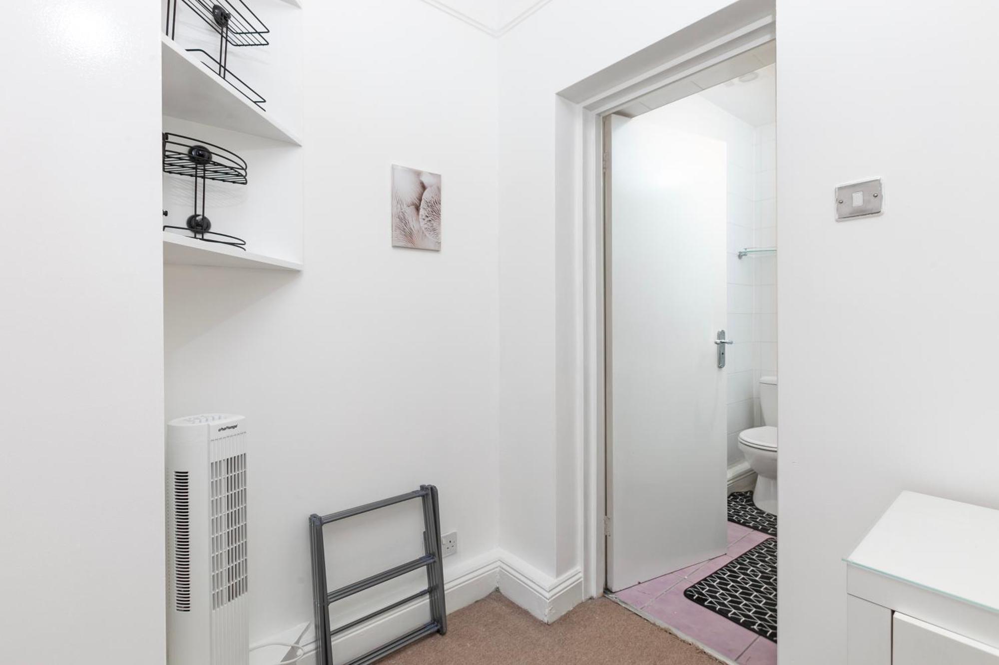 Beautiful 3 Bedroom Flat In Scott Ellis Gardens London Exterior foto
