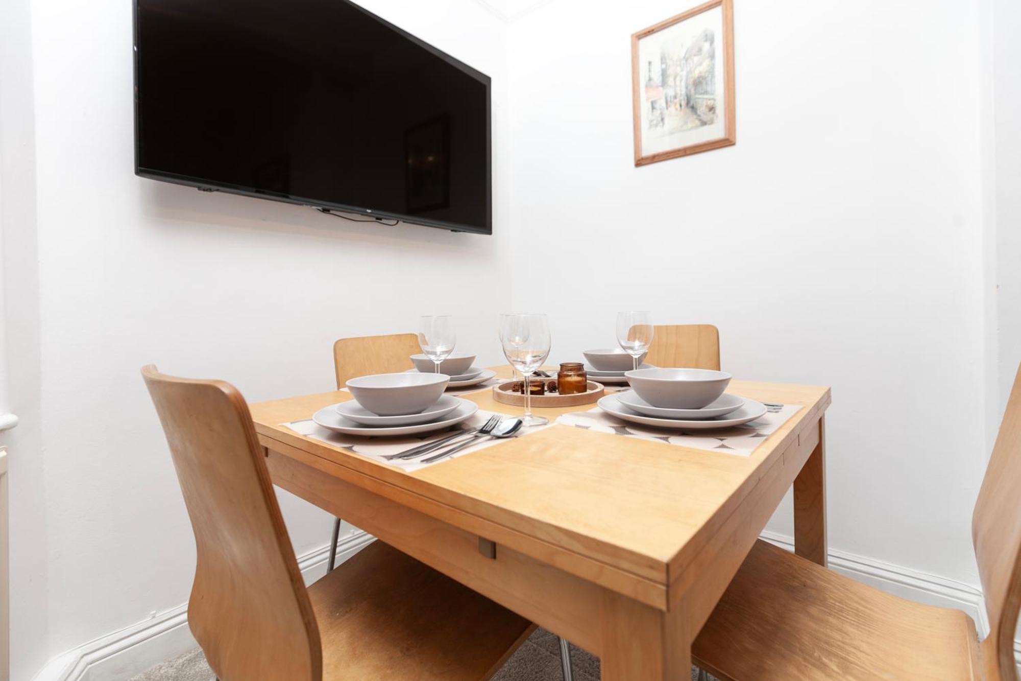 Beautiful 3 Bedroom Flat In Scott Ellis Gardens London Exterior foto