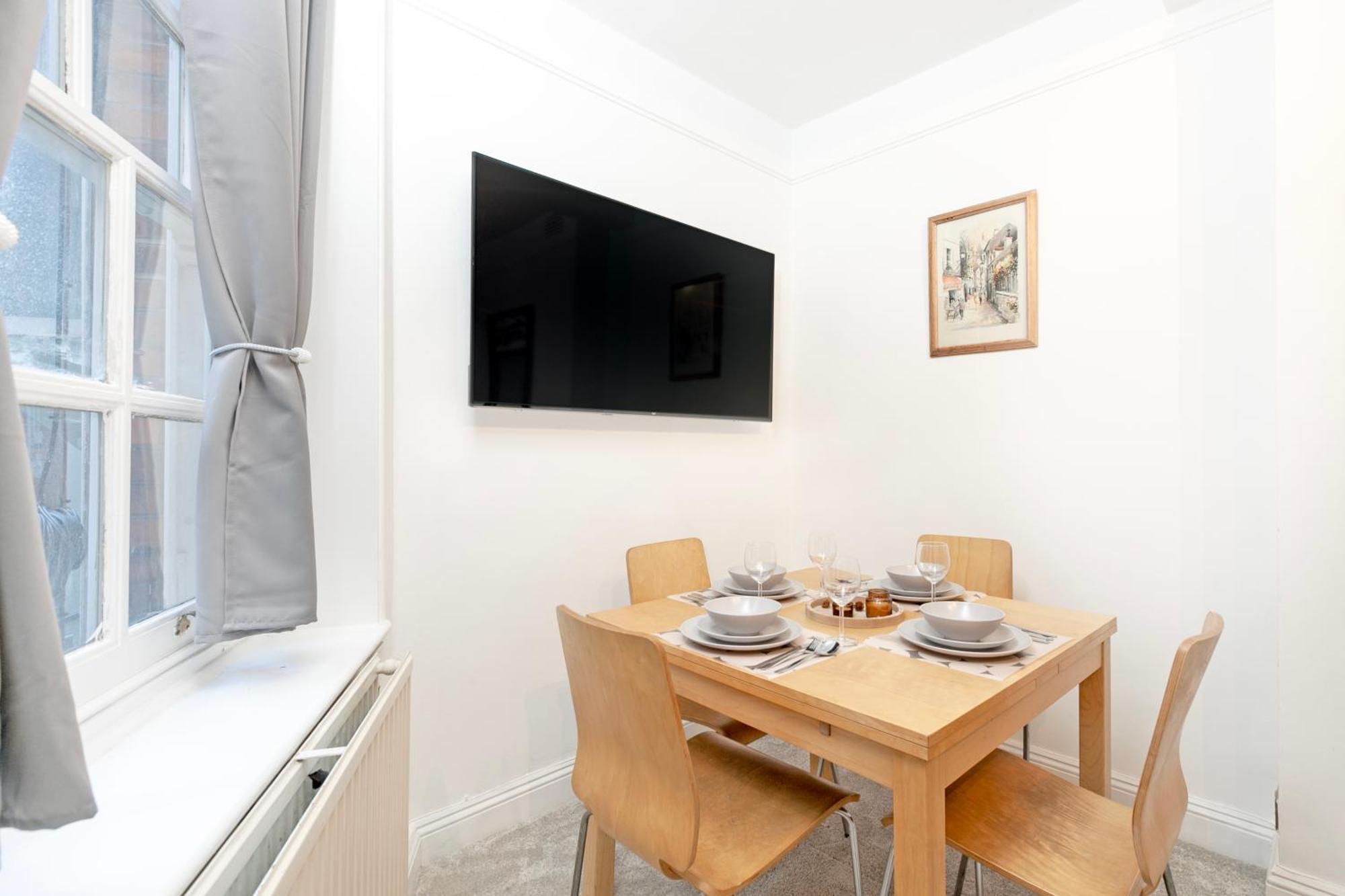 Beautiful 3 Bedroom Flat In Scott Ellis Gardens London Exterior foto