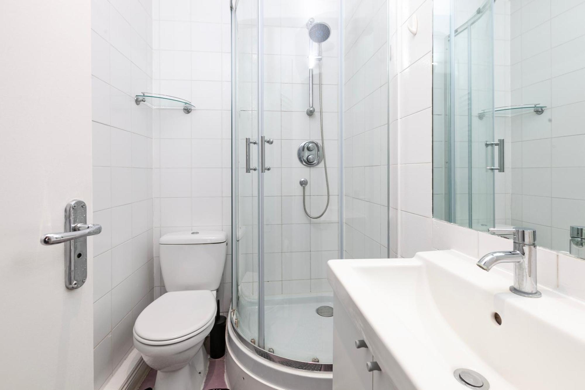 Beautiful 3 Bedroom Flat In Scott Ellis Gardens London Exterior foto