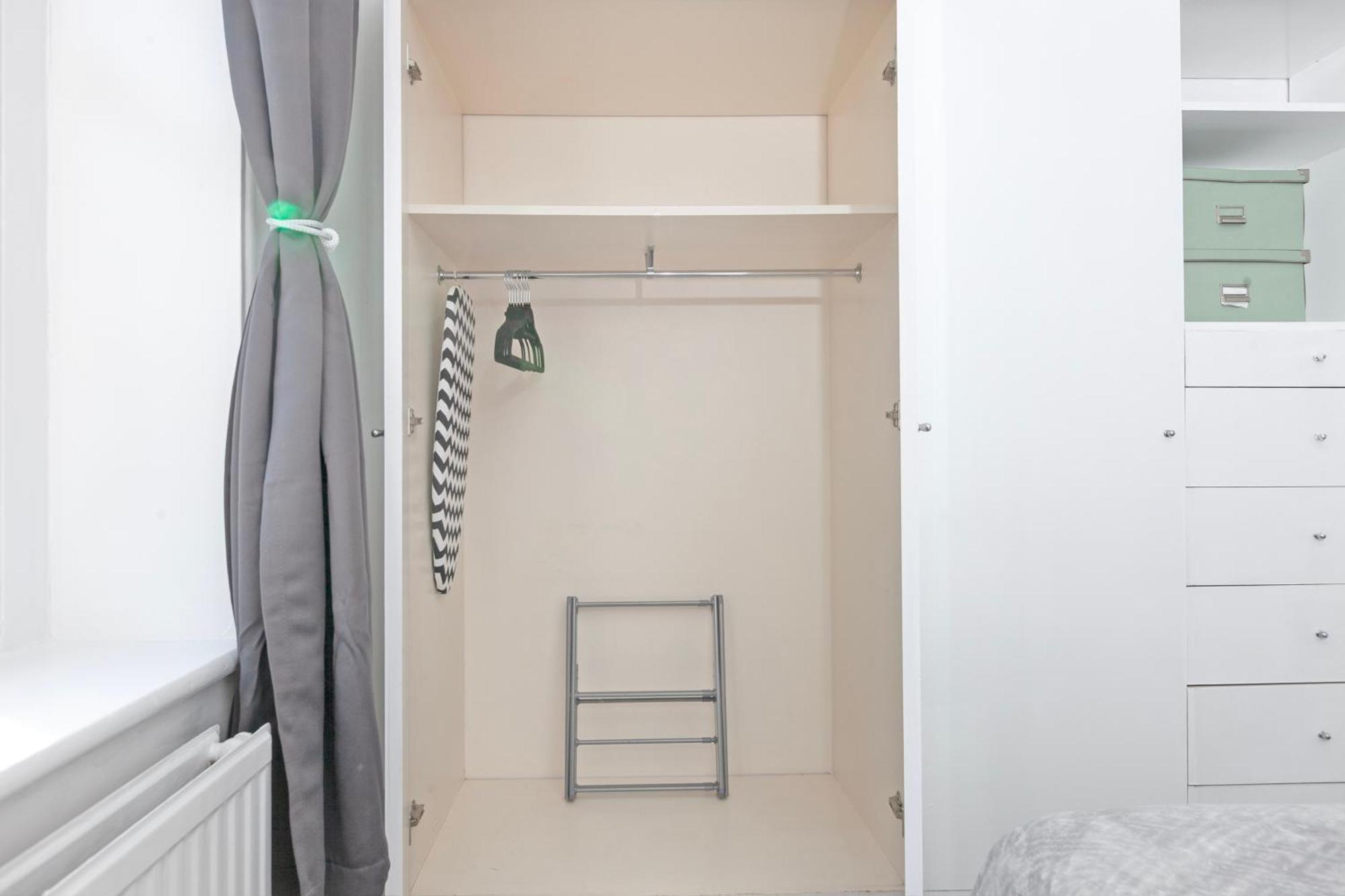Beautiful 3 Bedroom Flat In Scott Ellis Gardens London Exterior foto